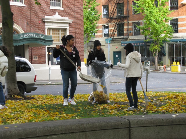 Beaverton School Kids Leaf Pick Up at the Park Blocks