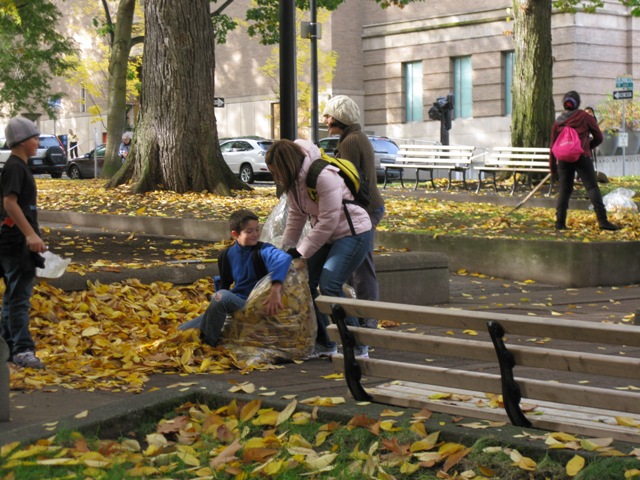 Beaverton School Kids Leaf Pick Up at the Park Blocks