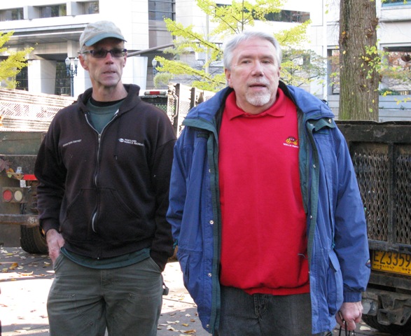 Wells Fargo, retired Parkies and Community Court volunteers at the Plaza Blocks (Chapman and Lownsdale Square)