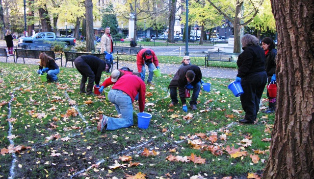 Wells Fargo, retired Parkies and Community Court volunteers at the Plaza Blocks (Chapman and Lownsdale Square)