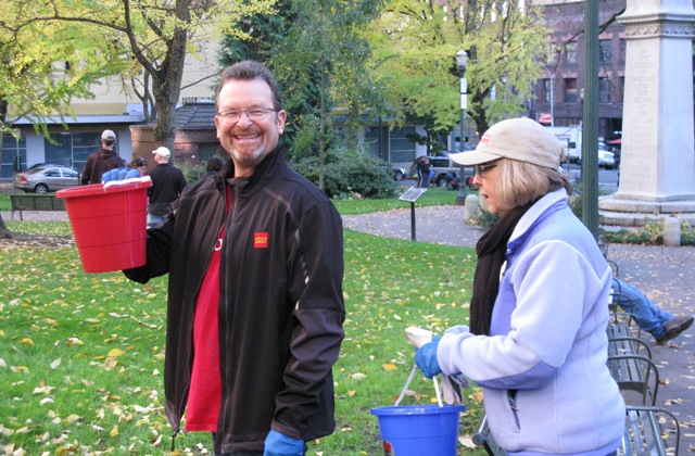 Wells Fargo, retired Parkies and Community Court volunteers at the Plaza Blocks (Chapman and Lownsdale Square)