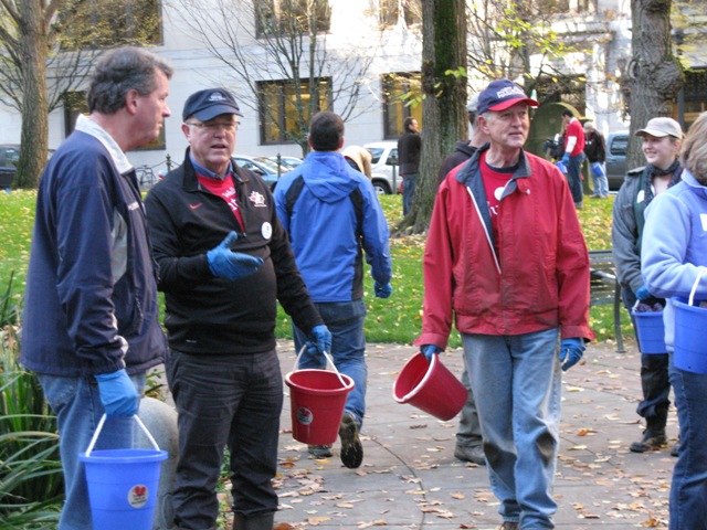 Wells Fargo, retired Parkies and Community Court volunteers at the Plaza Blocks (Chapman and Lownsdale Square)